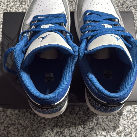 Nike Air Jordan 1s Men's Shoes - Blue and Grey - Picture 6 of 10